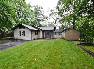 78 Reservoir Rd, Waltham, MA 02453