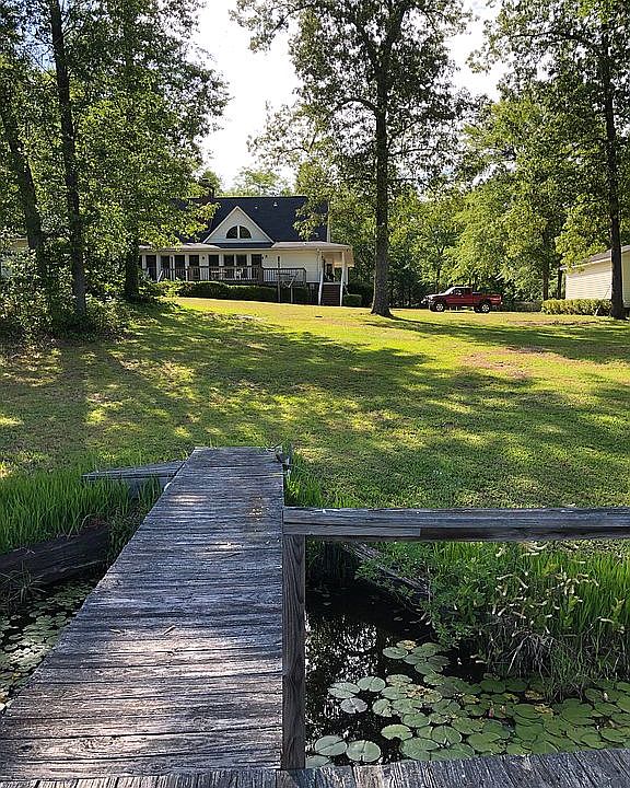 2nd image of 208A Boyd Pond Rd