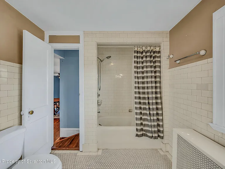 1724 Monsey Ave #TOP — Photo 15