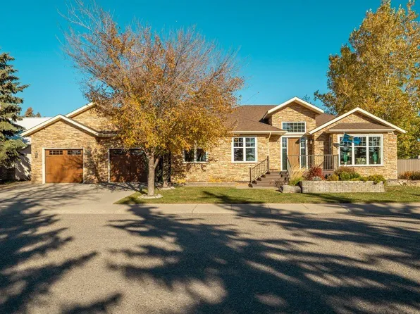 627 S 18th St, Fort Macleod, AB T0L 0Z0