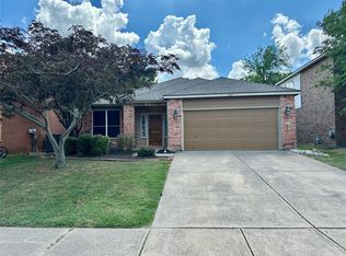 1217 Pine Ridge Rd, Roanoke, TX 76262