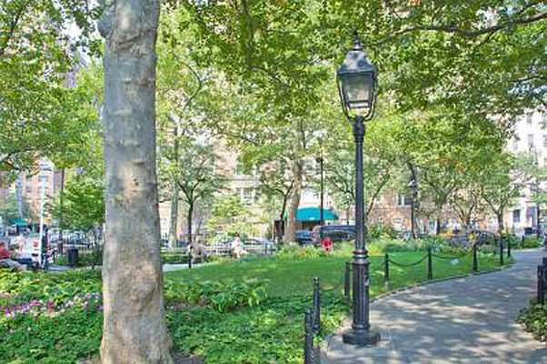 Rented by Brown Harris Stevens | media 10