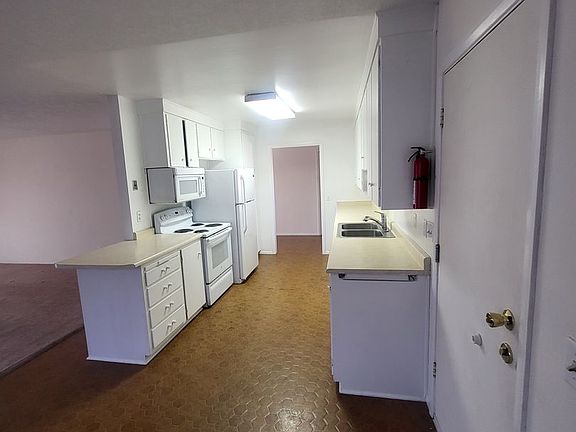 3rd image of 7304 Kathleen Ave NE