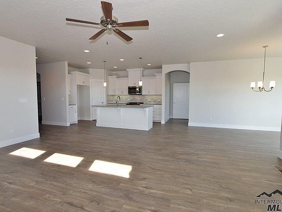 5th image of 950 E Andes Dr