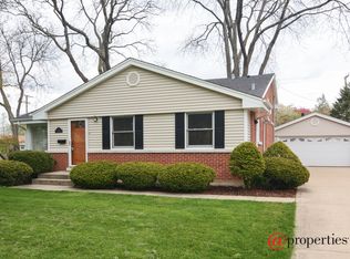 3 S Yale Ave, Arlington Heights, IL 60005