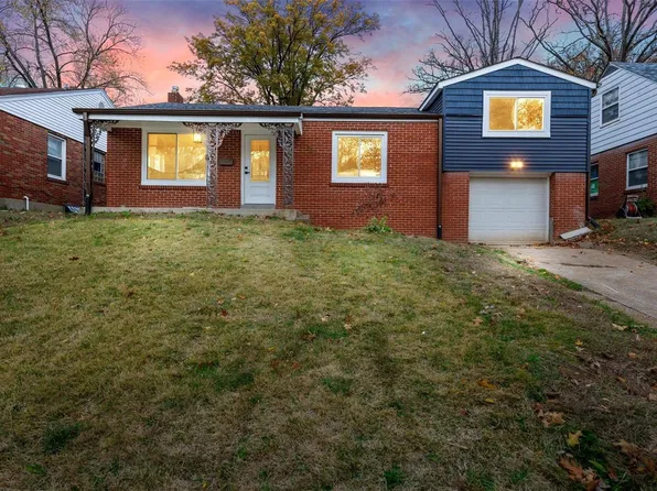 7011 Winchester Dr, Saint Louis, MO 63121