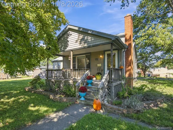 30850 Ann Arbor Trl, Westland, MI 48185