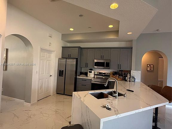 3rd image of 5711 NW Zenith Dr