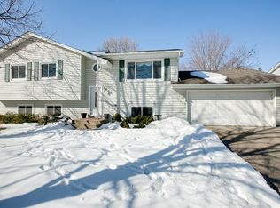 9159 Orchid Ln N, Maple Grove, MN 55369