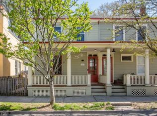 49 Buttonwood St, Lambertville, NJ 08530