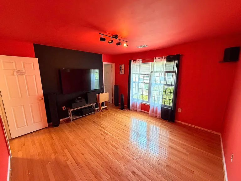 6339 Alderman Dr — Photo 29