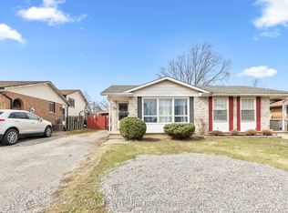 20 Canterbury Dr, Saint Catharines, ON L2P3M7