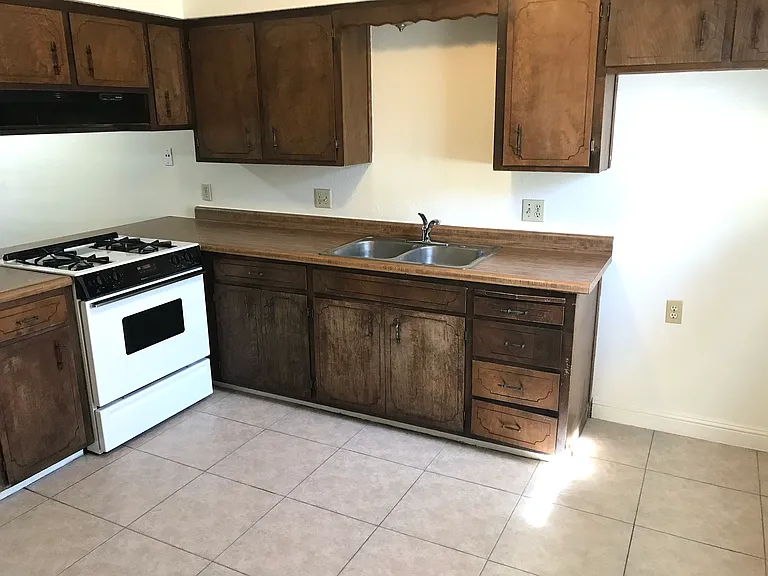 Prosperity Manor — Photo 8