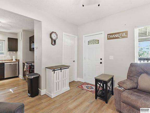 4th image of 710 S Washington St