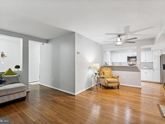 4th image of 3412 Lakeside View Dr #12-1