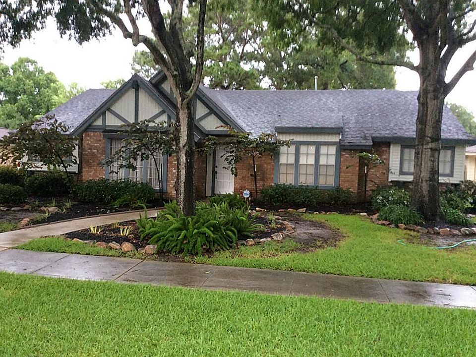 Beautiful Home and Landscaping