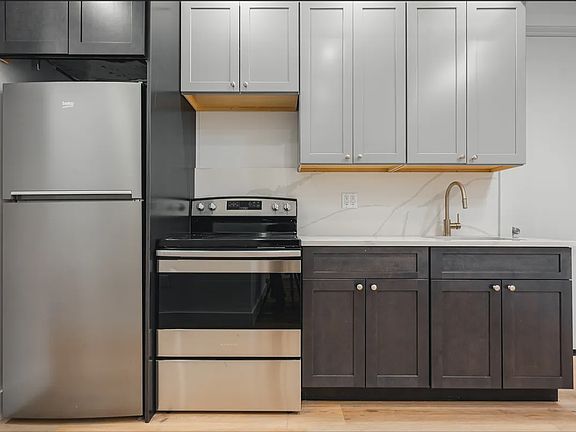 2nd image of 291 Cornelia St APT 3C