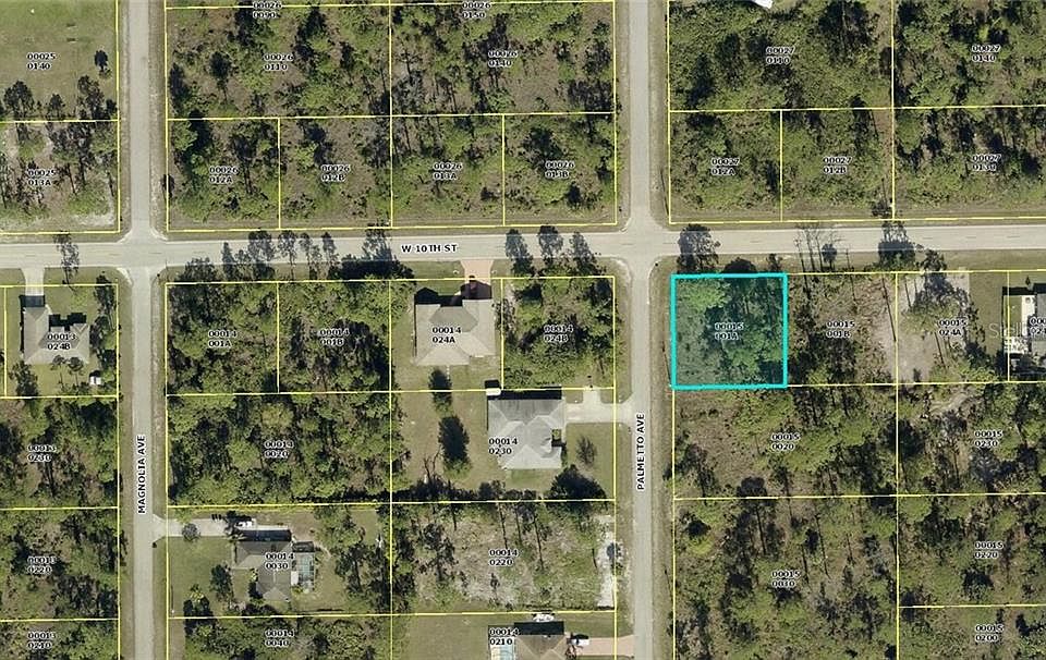 1st image of 807 W 10th St