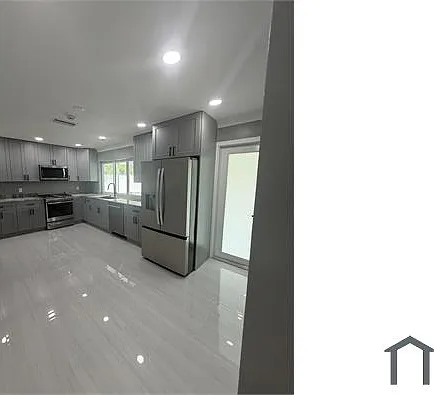 5 bed, 1900 sqft, $5,900 — Photo 2