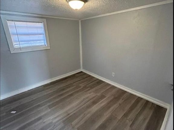 4th image of 3100 Travis Rd