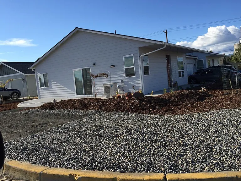 1013 N Grant St — Photo 12