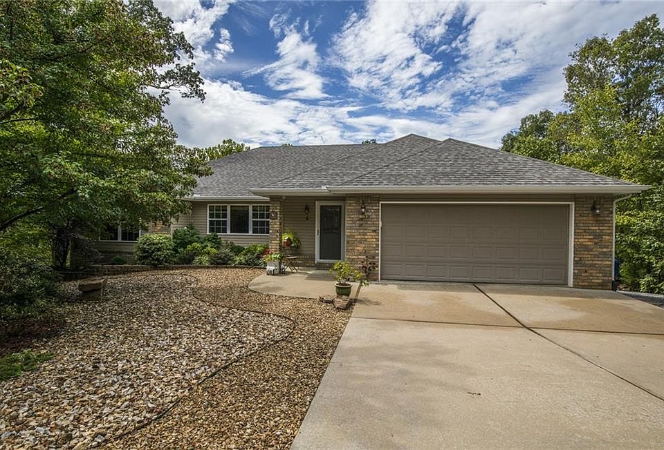 1st image of 6 Hurd Ln