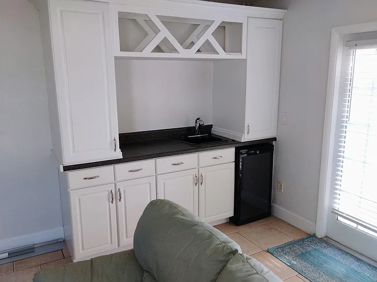 1067 York Way — Photo 21