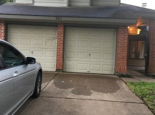 8607 Pool Creek Dr, Houston, TX 77095