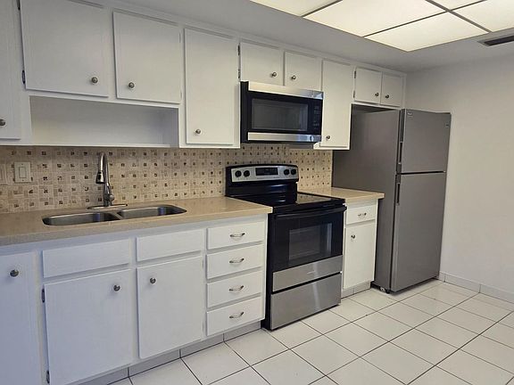 4th image of 1951 NW 56th St #2