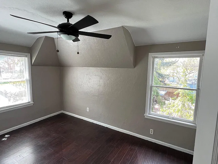 800 Yakima St — Photo 4