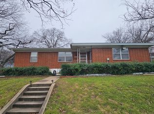 3808 Meadowbrook Dr, Fort Worth, TX 76103