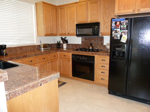 4th image of 1169 Fergusen Way