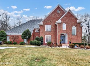 6814 Stone Hill Rd, Louisville, KY 40214