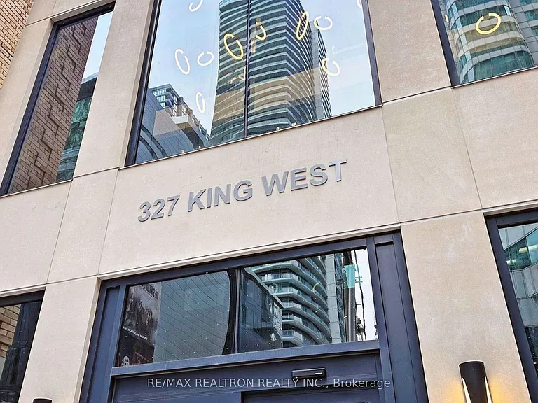 327 King St W #4105 — Photo 1