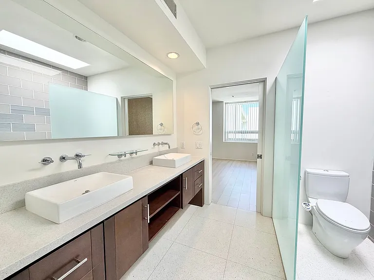 803 N Palm Canyon Dr #8 — Photo 21