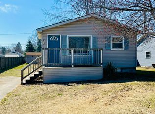 813 N James St, Ludington, MI 49431