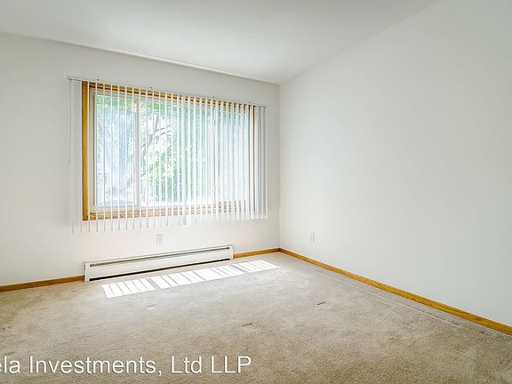 5th image of 2649 Humboldt Ave S APT 8