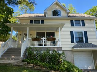 18 Midland Ave, Berwyn, PA 19312