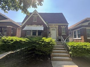 3530 Elmwood Ave, Berwyn, IL 60402