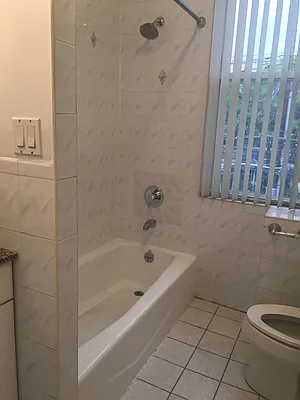 Rented by Metropolis International Realty Inc. | media 52