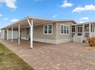 37533 Gill Ave, Zephyrhills, FL 33541