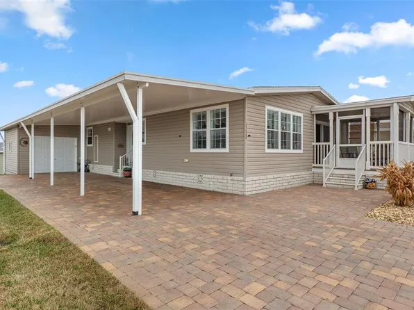 37533 Gill Ave, Zephyrhills, FL 33541