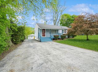 1216 Maple St, Lake In The Hills, IL 60156