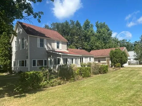 6469 Mill St, Pellston, MI 49769