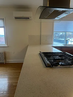 Rented by Horowitz Real Estate | media 7