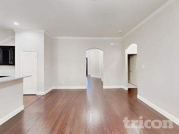 3rd image of 123 Sierra Dr