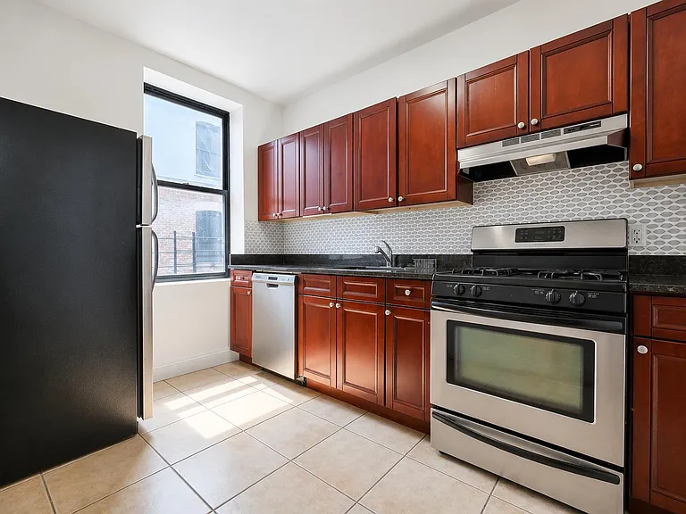 3620 Broadway #44 — Photo 11