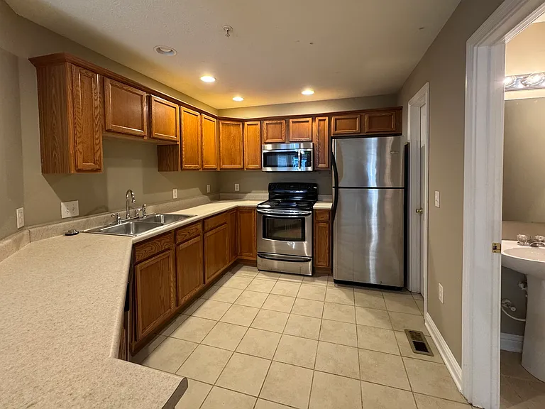 1475 Autumn Oak St — Photo 5
