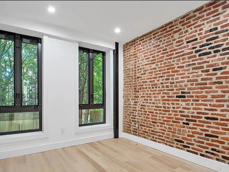424 Jefferson Ave #3 — Photo 4