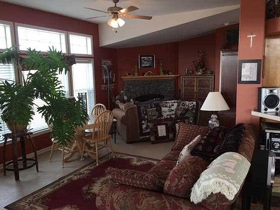 3rd image of 36 Whitetail Dr